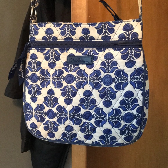 Vera Bradley Cross Body Bag - Picture 1 of 6